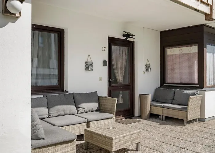Emerald Apartment